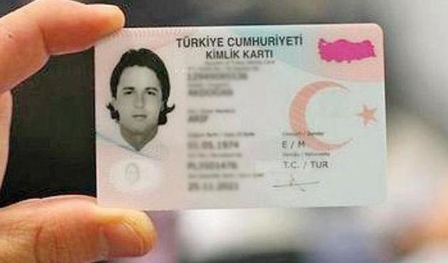 Yeni kimlikte devrim! İsteyen adını, soyadını değiştirecek