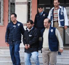 Kan izlerinden yakalanmıştı