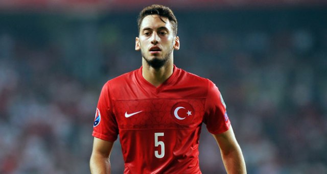 Hakan Çalhanoğlu: '4 ay cezadan sonra toparlanmam uzun sürdü'