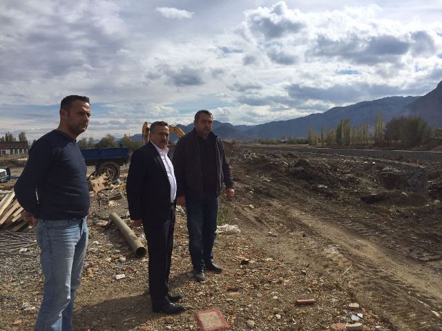 Akçay Deresi Islah Çalışmasında Bir Buçuk Kilometre Tamamlandı