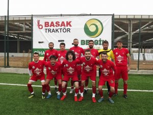 Cihanbeyli ve Akören Kültürspor liderliği bırakmıyorlar