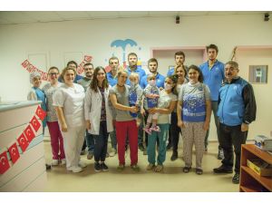 Hentbolculardan anlamlı ziyaret