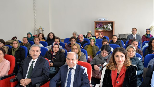 “Ebeler İçin Güncel Yaklaşımlarla Doğuma Bakış” Eğitimi Başladı