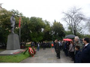 Büyük Önder Atatürk'ü anıyoruz