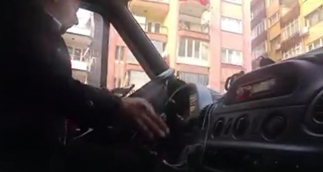Minibüs şoförü yolcuların canını hiçe saydı