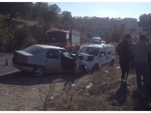 Manisa'da trafik kazası: 6 yaralı