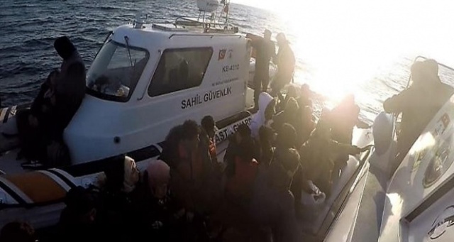 Hafta sonu 99 kaçak göçmen yakalandı