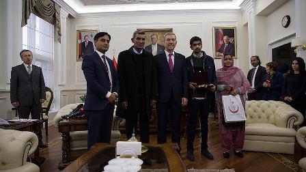 Karaciğer nakli olan Pakistanlı Khan'dan Demircan'a ziyaret