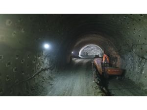 Mevlana Tüneli'nde ışığa 10 metre kaldı