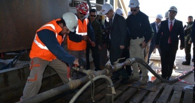 Eruh'ta petrol fışkırıyor