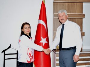 Dünya şampiyonundan Gürsoy’a ziyaret