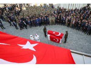 Şehit asker Van'da son yolculuğuna uğurlandı