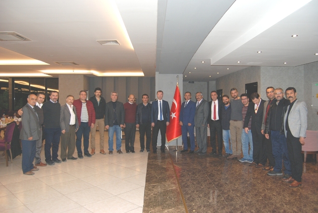 Hizmet Veren Sendikacılara Teşekkür Plaketi