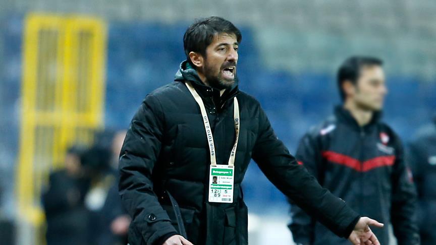 Eski futbolcu Zafer Biryol FETÖ'den gözaltında