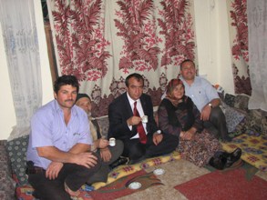 Vatandaşların sıkıntılarını dinledi