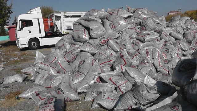 Kulu'da ihtiyaç sahiplerine dağıtılacak kömürler gelmeye başladı