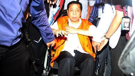 Endonezya Temsilciler Meclis Başkanı Novanto gözaltına alındı