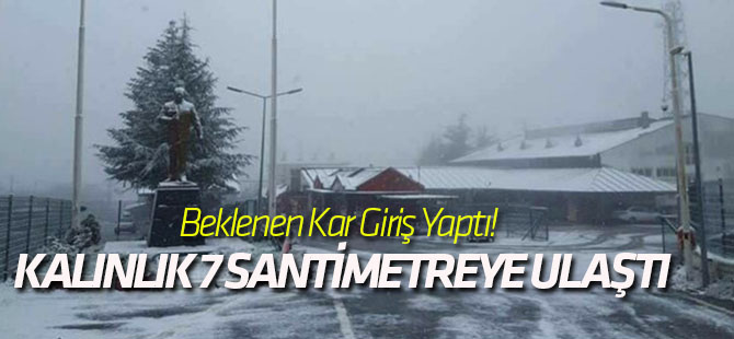 Beklenen Kar Giriş Yaptı! Kalınlık 7 Santimetreye Ulaştı