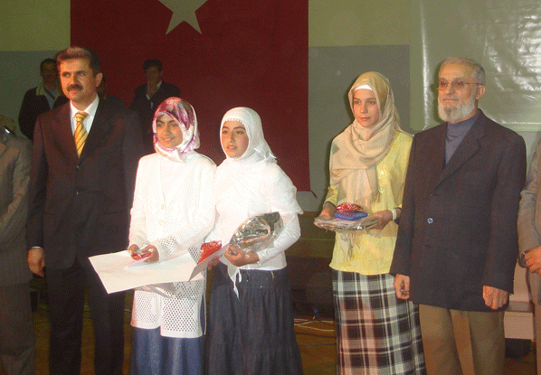 500 öğrenciden ezbere Veda Hutbesi