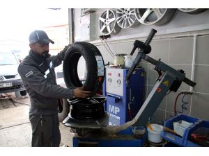 Lastikçilerde kış lastiği mesaisi