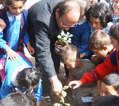 Hüseyin Oprukçu fidan dikti