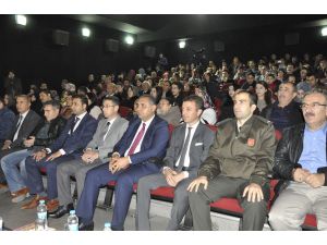 Türk Halk Müziği Korosu Gürün'de konser verdi