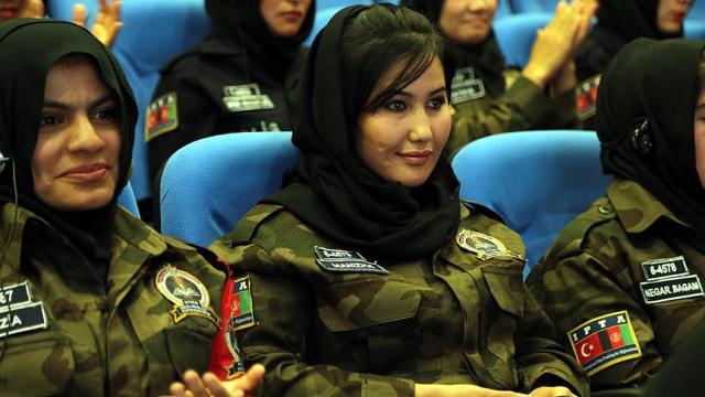 Afgan kadın polis adayları Sivas'ta eğitime başladı