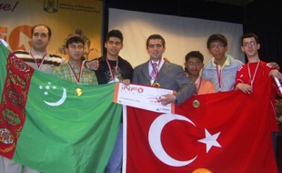 Bilişim olimpiyatında dünya birincisi oldu