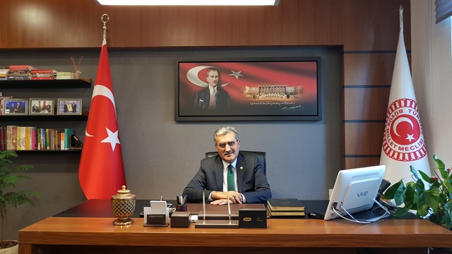 Konuk:Kuru Binalar,Öğretmenlere İrfan Yuvasına Dönüştü