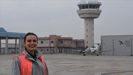 Olası uçak kazasını önleyen kadın harekat memuru o anları anlattı