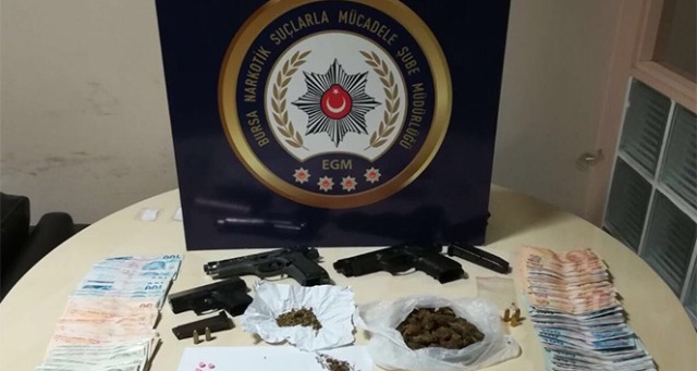 Bursa’da 3 zehir taciri gözaltına alındı