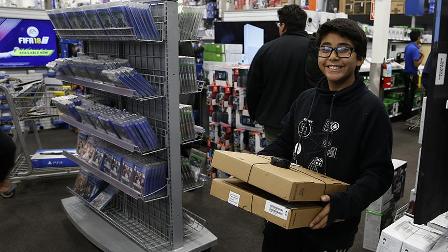 ABD'de 'Kara Cuma' satışları başladı