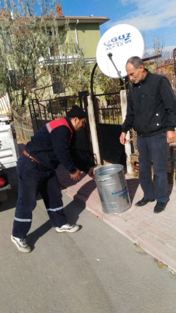 Karatay'da Çöp Konteynerleri Yenileniyor