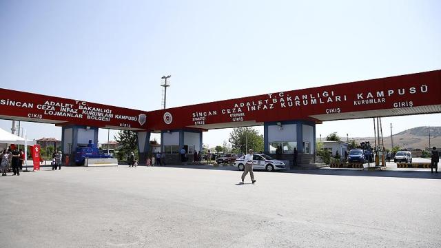 Şehit polislere hakaret etmişler