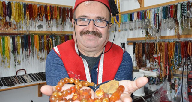 Bu tespihler 5 bin yıllık malzemeden yapılıyor