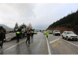 GÜNCELLEME - Denizli'de öğrenci midibüsü devrildi