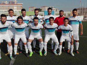Selçuklu Belediyespor zirveye göz kırptı