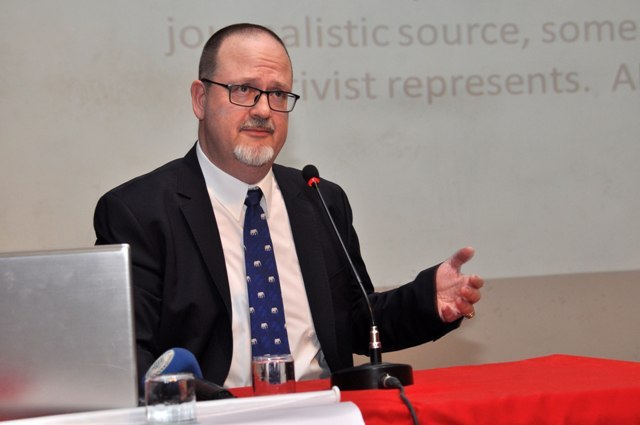 NEÜ’de Müslüman Olmayanlara İslam’ı ve Türkiye’yi Nasıl Anlatabiliriz? Konferansı