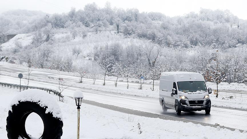 Doğuda kar yağışı nedeniyle 117 köy ve mahalle yolu ulaşıma kapandı