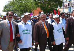 Şeker bu toprağın insanına satılsın!