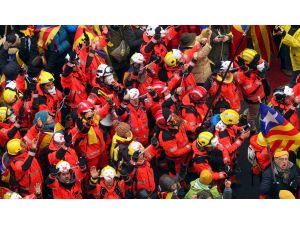 Ayrılıkçı Katalanlardan Brüksel'de protesto gösterisi
