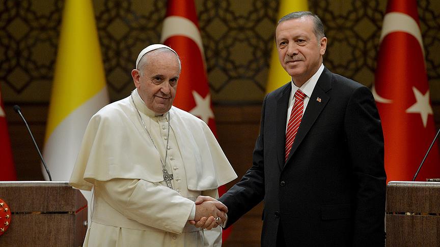 Erdoğan, Papa Franciscus ile telefonda görüştü