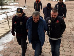 GÜNCELLEME - Polisten uyuşturucu satıcılarına suçüstü