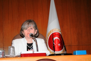 En çok kadın üye hangi partiden?