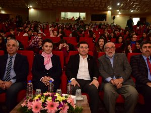 Türkmenoğlu'ndan gençlere tavsiyeler