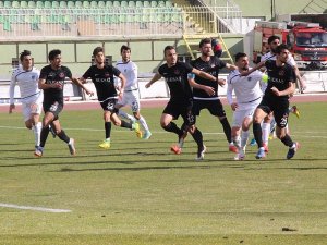 Anadolu Selçukspor fena dağıldı