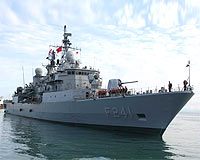 Savaş gemisiyle eroin sevkıyatı!