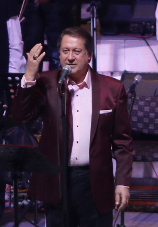 Ahmet Özhan, “Türbe Önü Buluşmaları”na Konuk Oluyor.