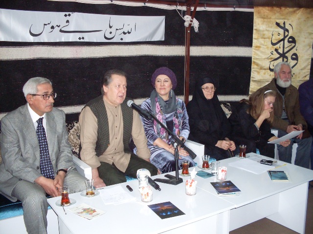 Özhan: "Sohbet, Kültürümüzde Önde Gelmektedir”