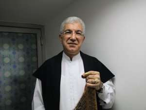 Mevlana’nın “gel” sözünü beste yaptı
